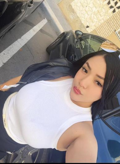 Chica busca chico en Almería: 