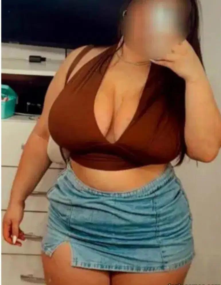 Chica busca chico en Granada: 