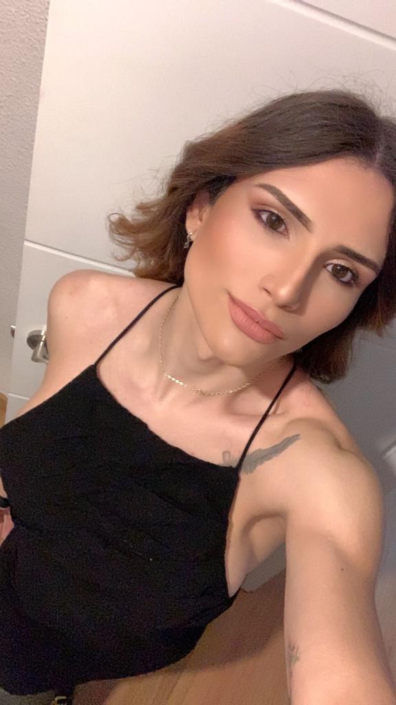 699395247: Transexual en La Rioja