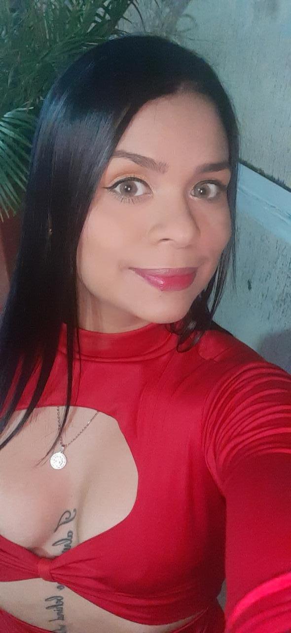 Chica busca chico en Almería: 