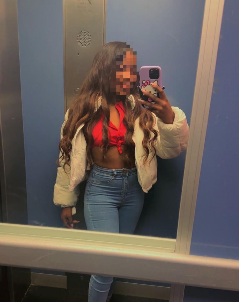 692077327: Chica busca chico en Mallorca