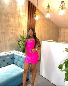 612205935: Chica busca chico en Barcelona