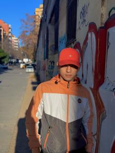 664295057: Chico busca chica en La Coruña