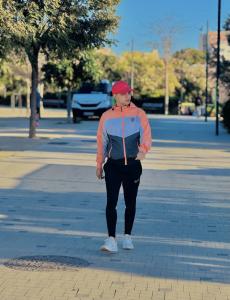 664295057: Chico busca chica en La Coruña