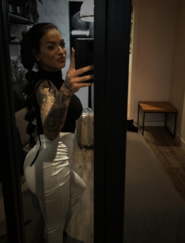 Chica busca chico en Cádiz: 