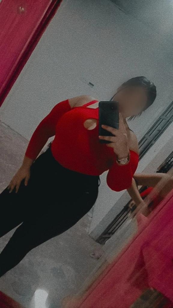 613828806: Chica busca chico en Murcia