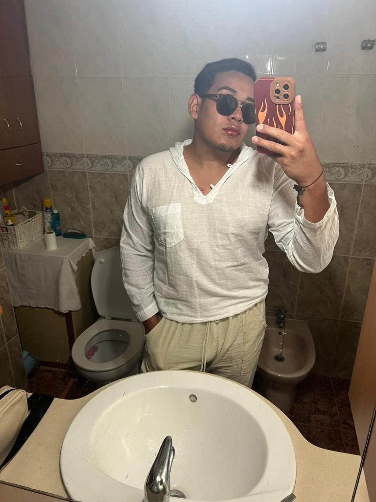 685127564: Chico busca chica en Valencia