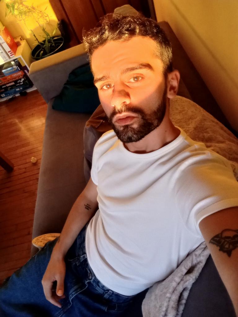 Chico busca chica en Pontevedra: 