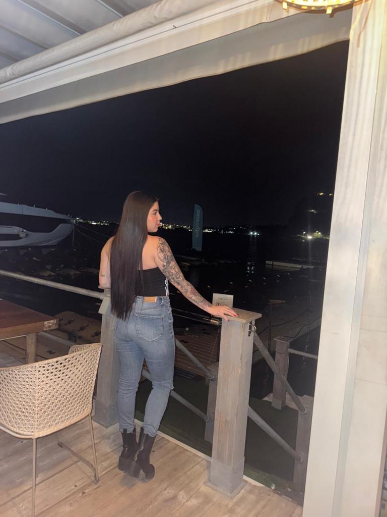 Chica busca chico en Almería: 