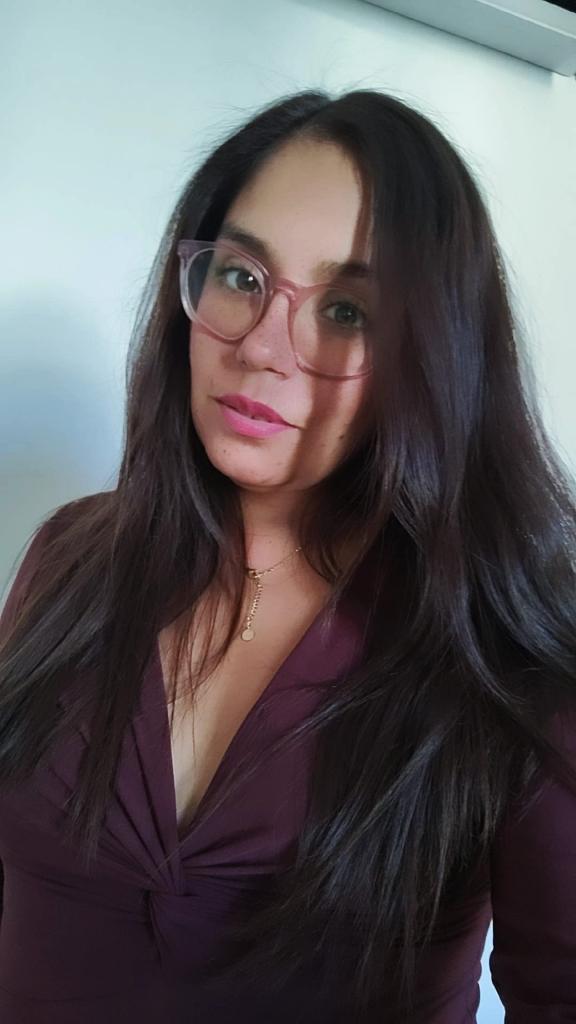 Chica busca chico en Cádiz: 