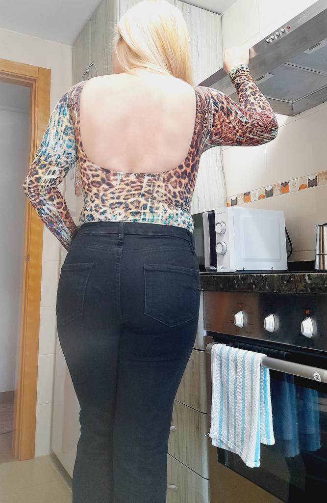 Chica busca chico en Almería: 