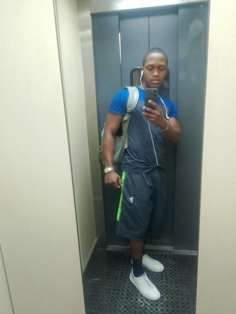 Chico busca chica en Barcelona: 