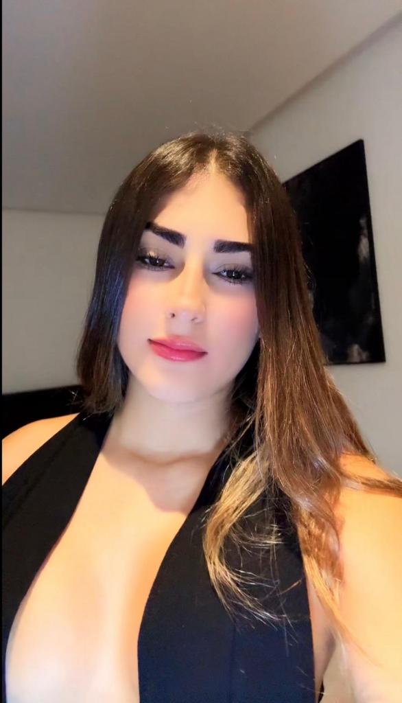 Chica busca chico en Ibiza: 