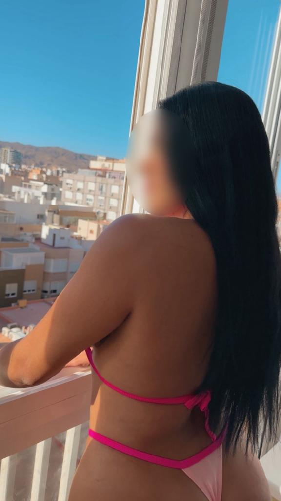 672452580: Chica busca chico en Madrid