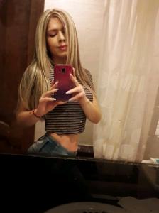 627040825: Chica busca chico en Barcelona