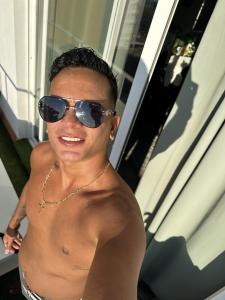 631225566: Chico busca chica en Valencia