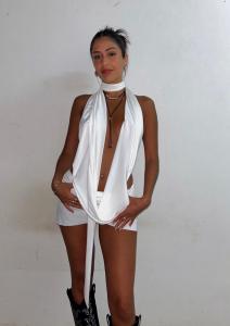 643420729: Chica busca chico en Barcelona