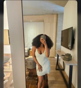 722259121: Chica busca chico en Barcelona