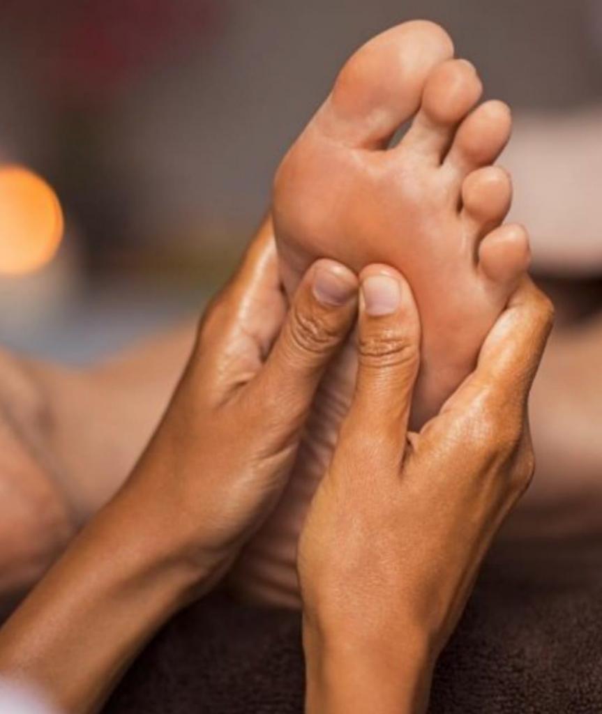 672987255: Chica busca chico en Málaga