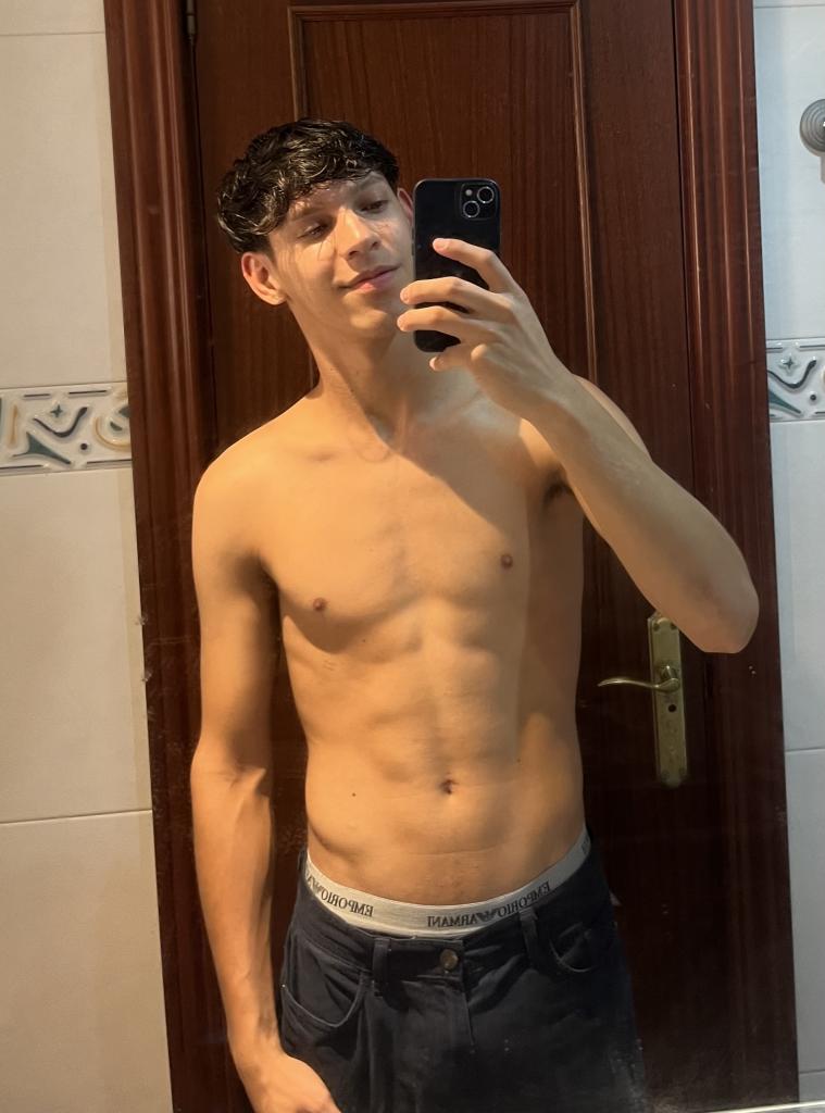 Chico busca chica en Málaga: 