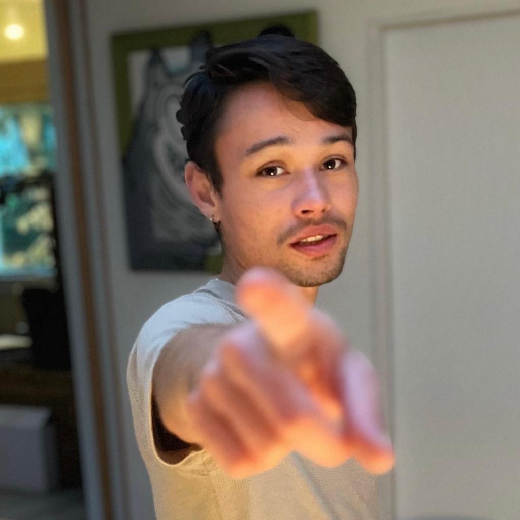 621488994: Chico busca chica en Sevilla