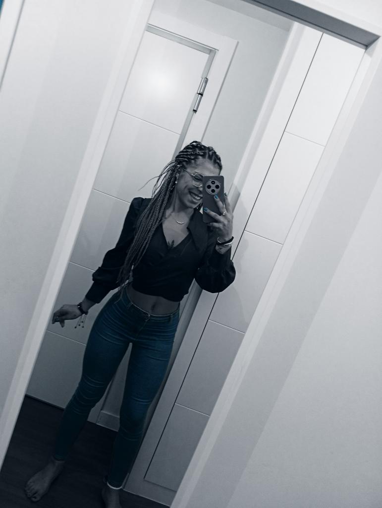 Chica busca chico en Cádiz: 