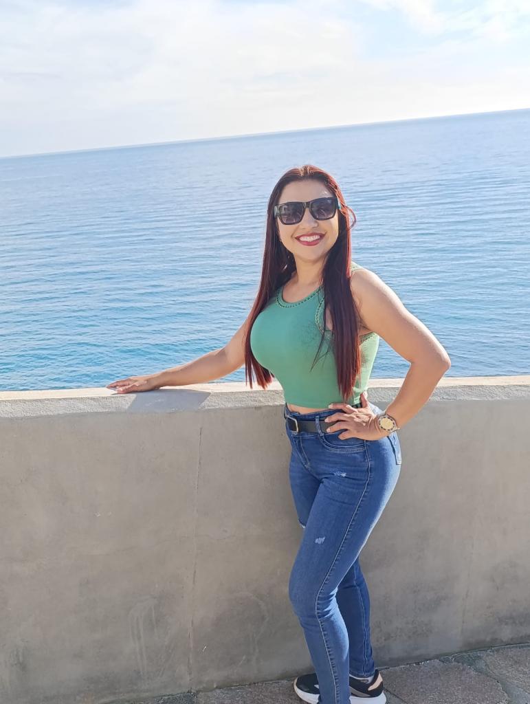 693299806: Chica busca chico en Granada