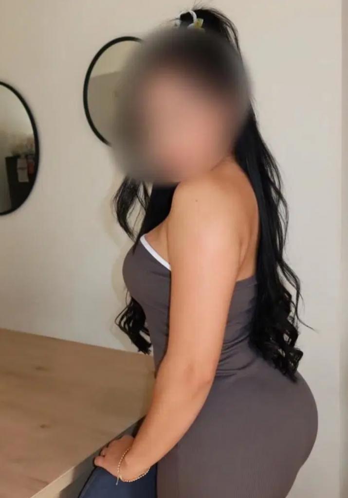 Chica busca chico en Granada: 