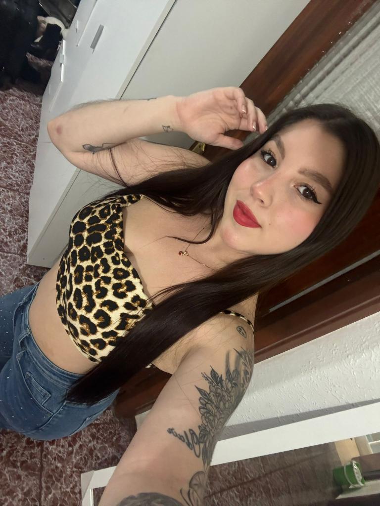 Chica busca chico en Almería: 