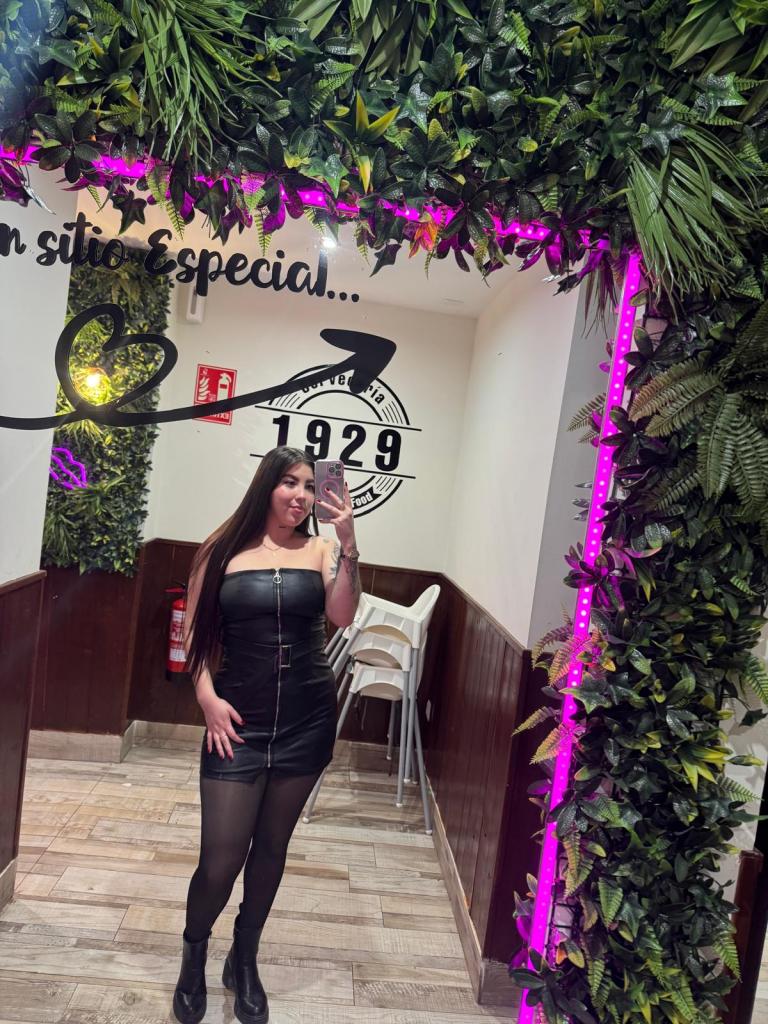 Chica busca chico en Almería: 