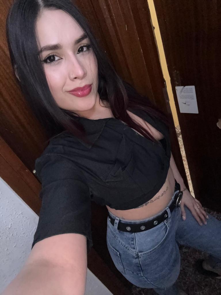 Chica busca chico en Almería: 