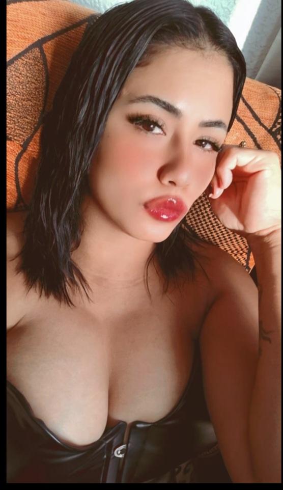 Chica busca chico en Almería: 
