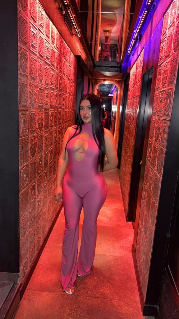 632992053: Chica busca chico en Barcelona