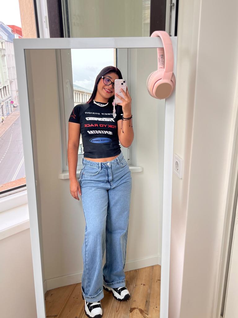 743043493: Chica busca chico en Madrid