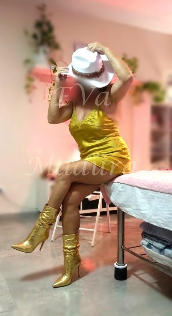 Chica busca chico en Sevilla: 