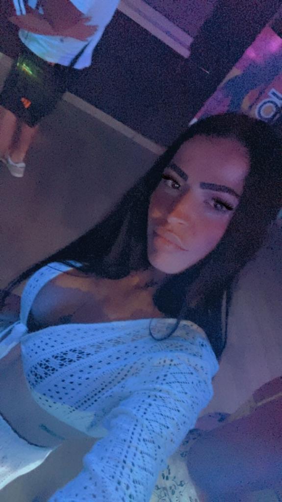 Chica busca chico en Almería: 