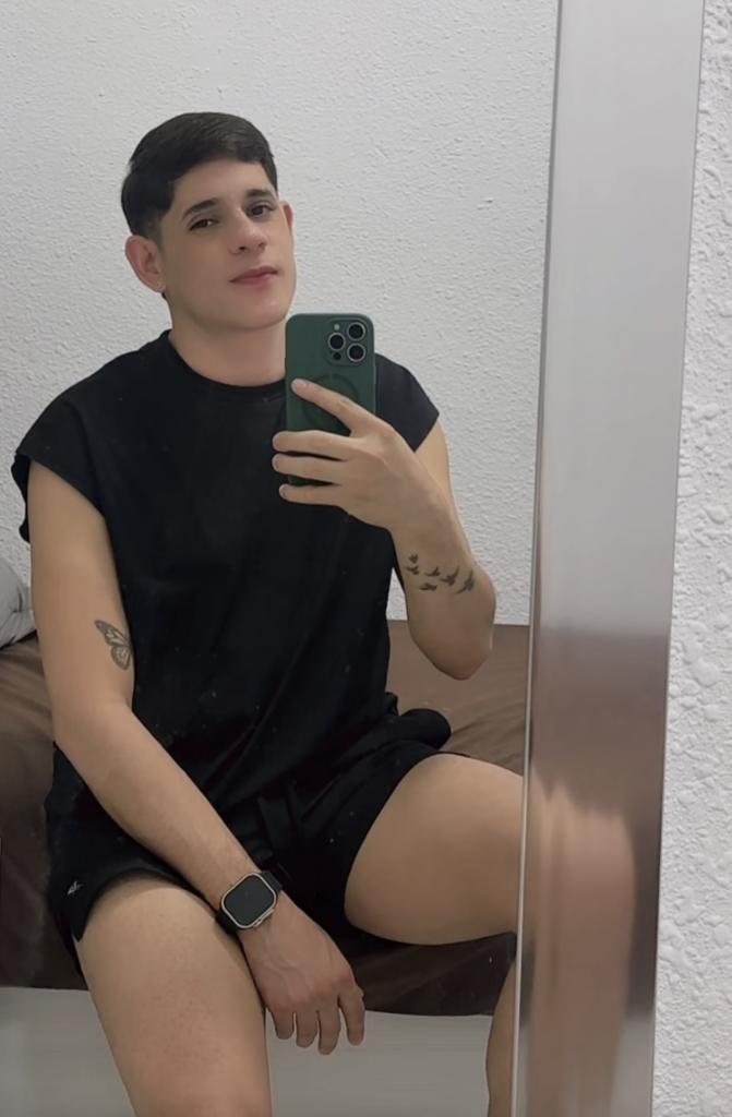 Chico busca chica en Almería: 