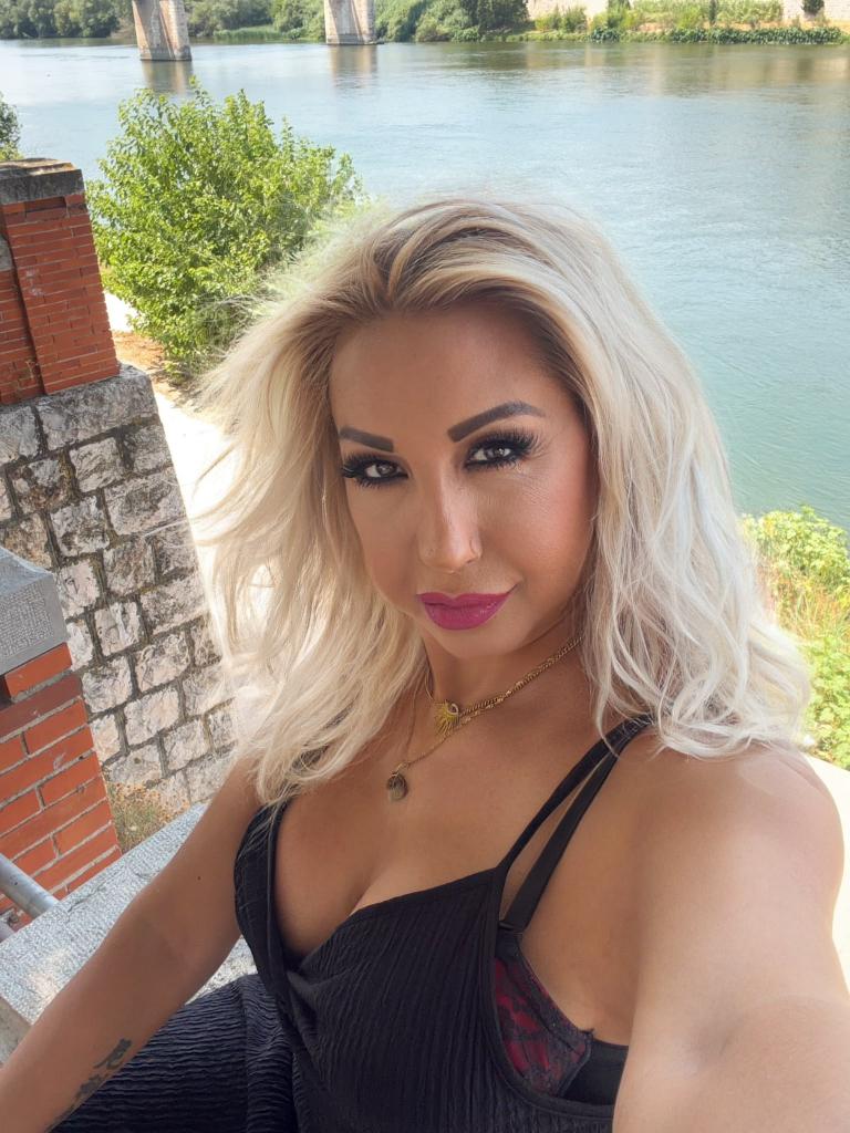 610808068: Chica busca chico en Zaragoza