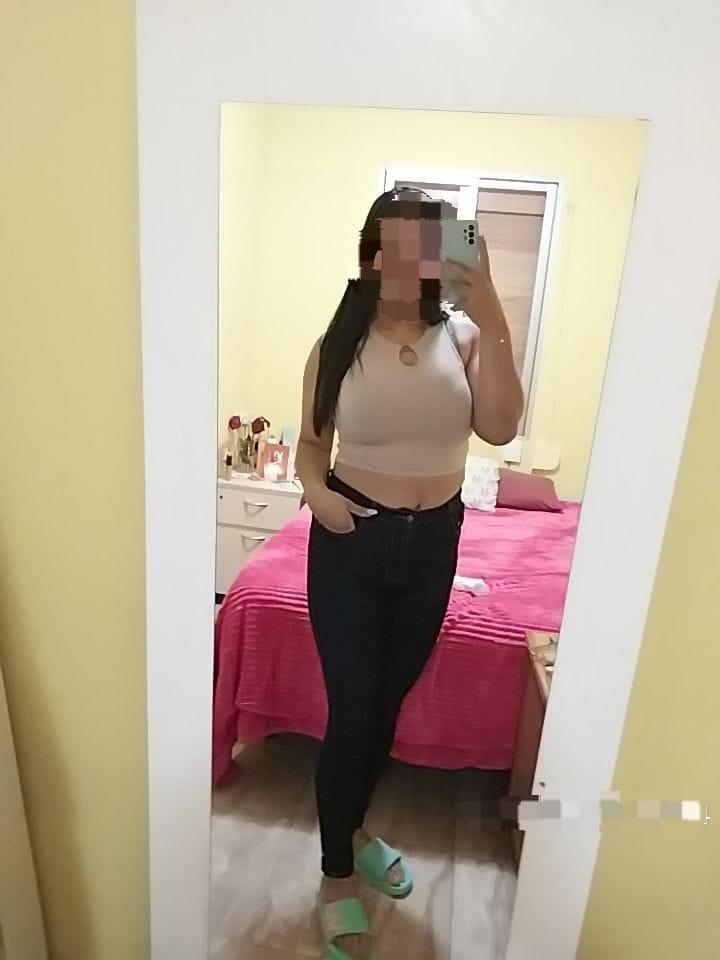 661147808: Chica busca chico en Madrid