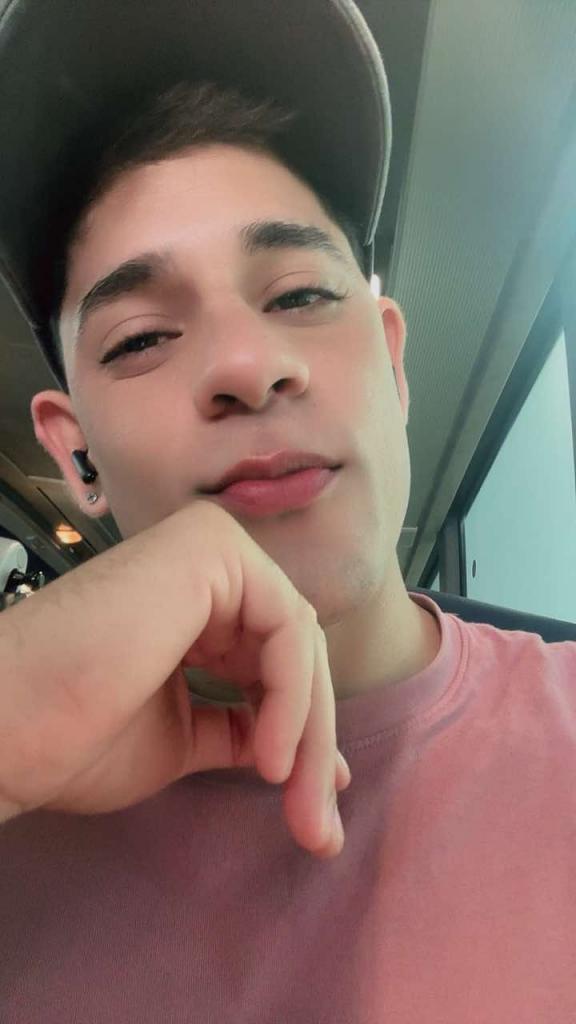 Chico busca chica en Almería: 
