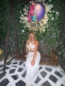 641070235: Chica busca chico en Barcelona