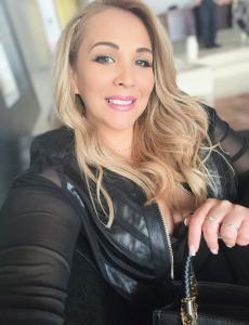 743030295: Chica busca chico en Madrid