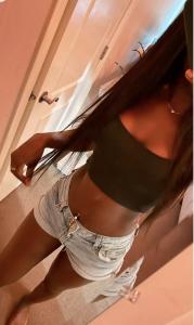 664411980: Chica busca chico en Sevilla