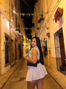 617487063: Chica busca chico en Alicante