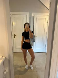 742050246: Chica busca chico en Lérida