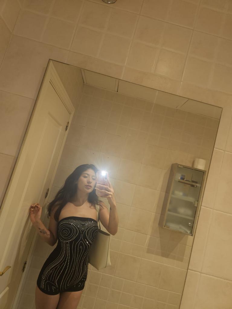 612213286: Chica busca chico en Barcelona