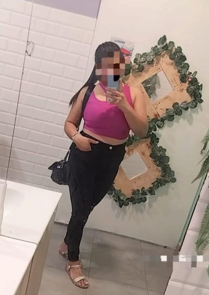 661147808: Chica busca chico en Madrid