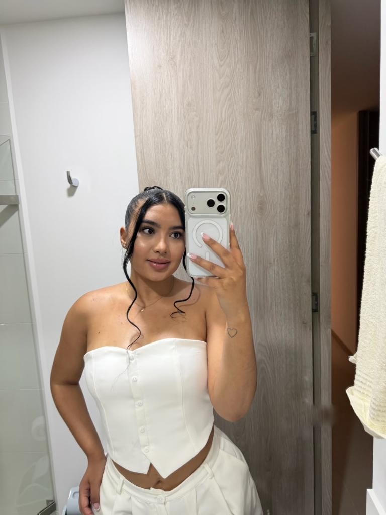 632992053: Chica busca chico en Barcelona