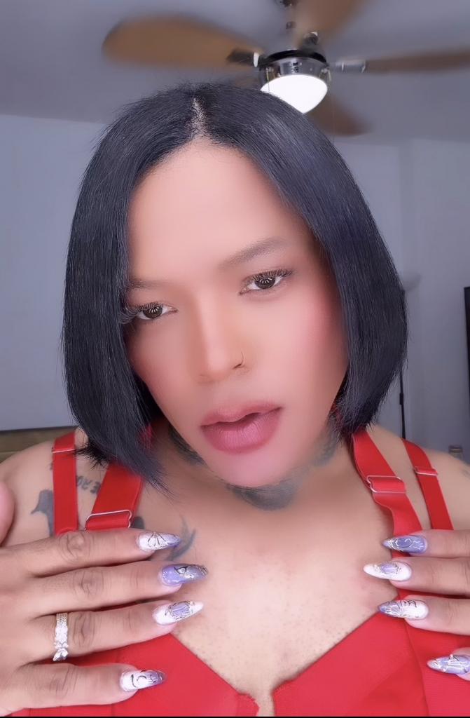 600004617: Travesti en Cádiz
