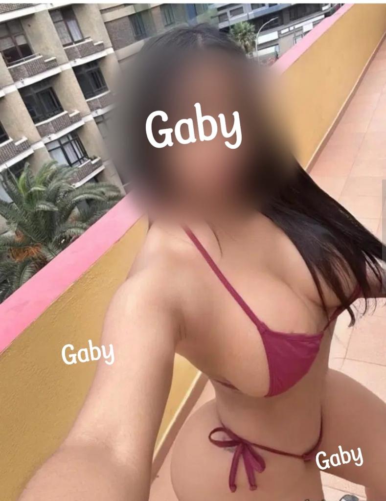 673042891: Chica busca chico en Sevilla